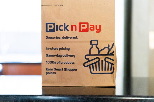 Pick n Pay grocery delivery bag