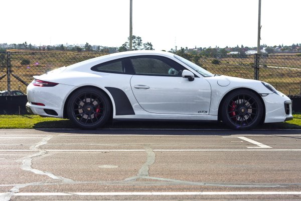 Porsche 911 Carrera GTS