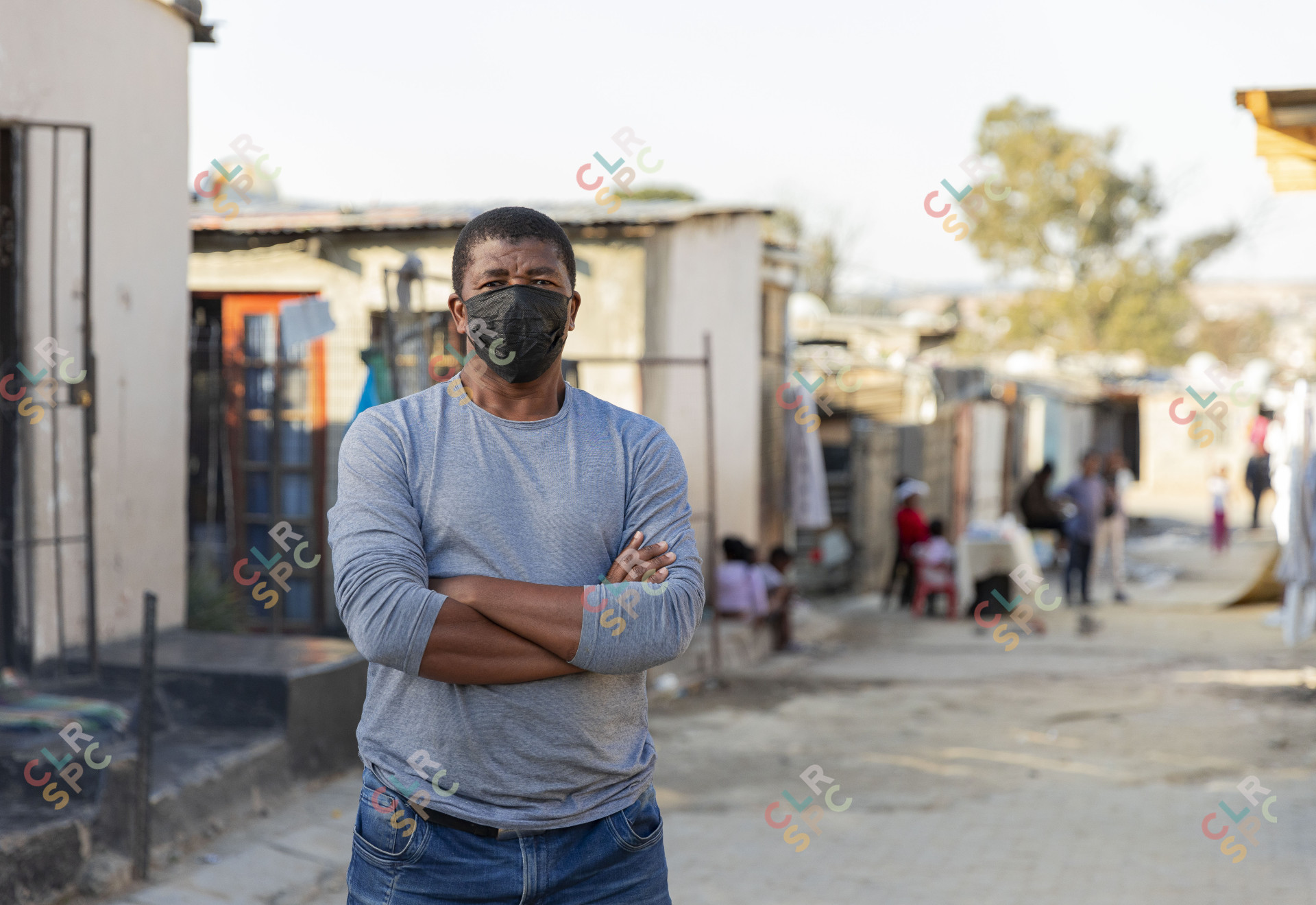 Black man wearing mask ekasi
