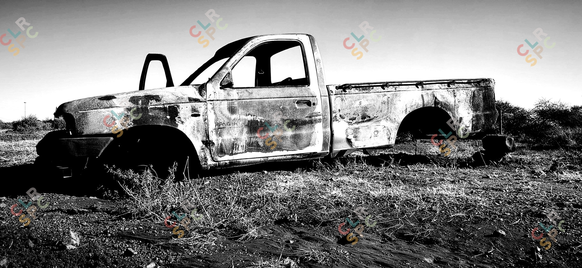 Old run down bakkie with no wheels