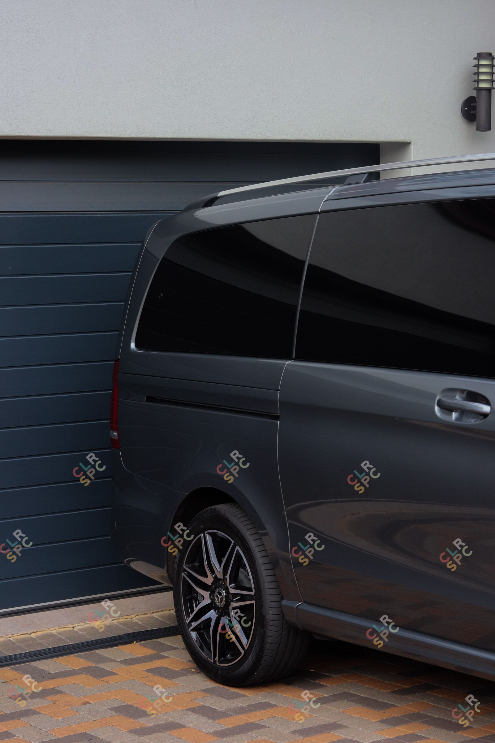 Mercedes-Benz V300d rear quarter