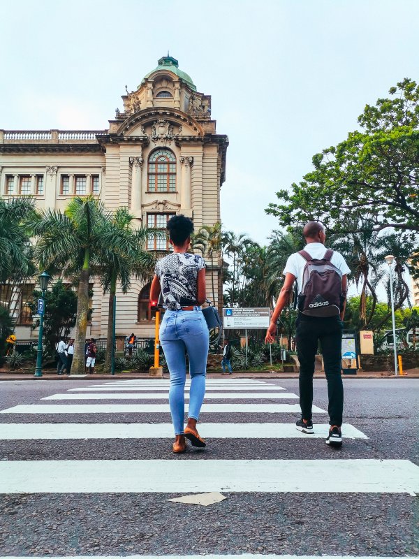 Smartphone photography : Crossing the road